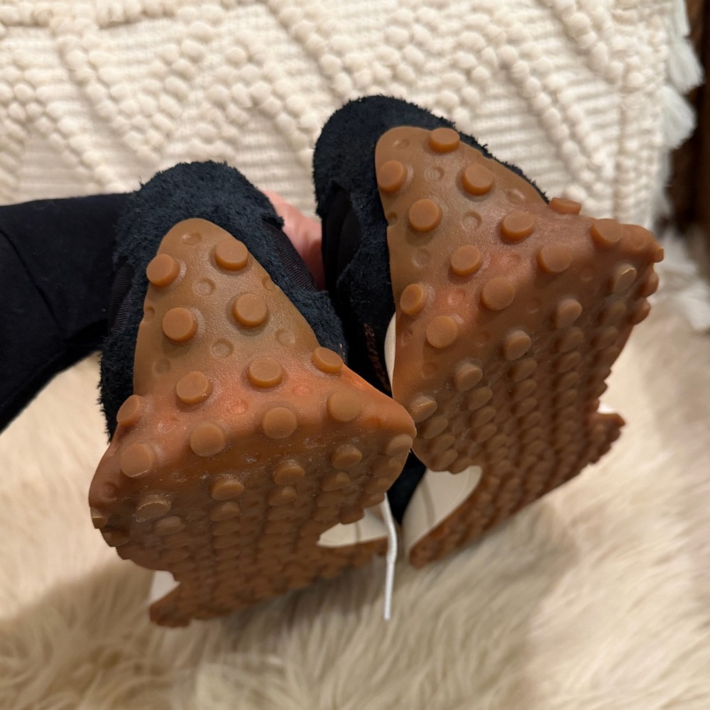 New Balance 327 Sneakers - Picture 6 of 8